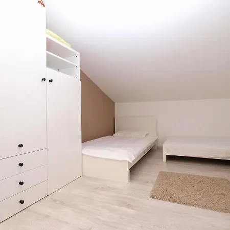 Bozo 1418 Apartman *