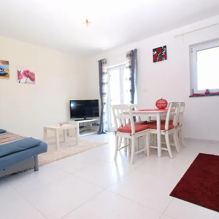 Bozo 1418 Apartment